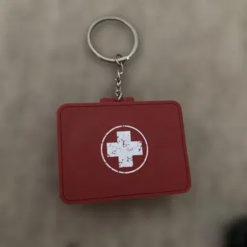 DBD 구급 상자 모티브 러버 키링 빨간색