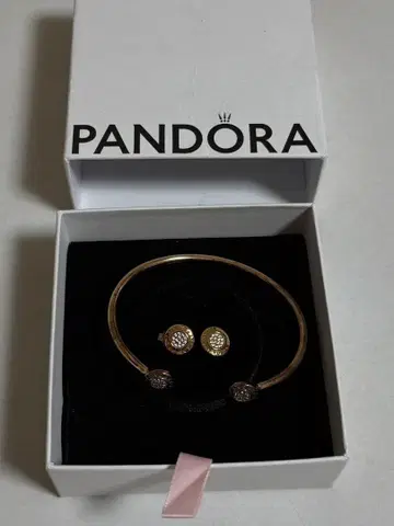 PANDORA 팔찌와 귀찌 세트