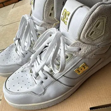 DC Shoes 하이컷 스니커즈 화이트 골드