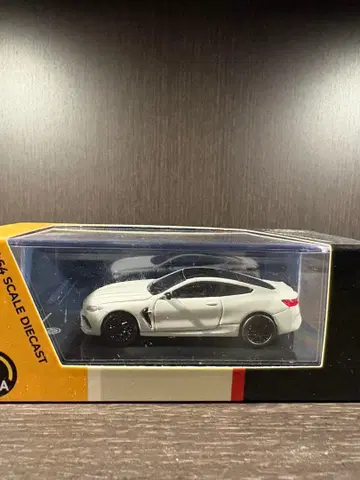 BMW M8 컴페티션