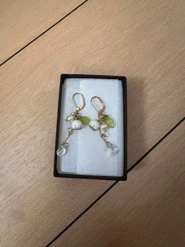 핸드메이드 작가님의 은방울꽃 귀걸이