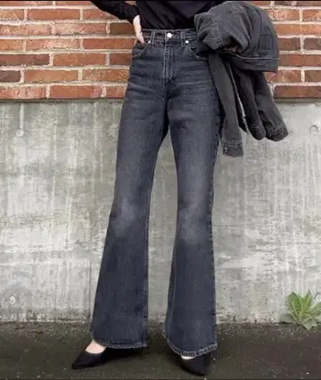 Levi's 70s 하이웨스트 플레어 데님 팬츠 23인치