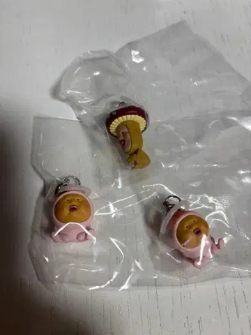 카쿠레모모지리 베니키노코비토 메지루시 액세서리