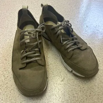 Clarks 스니커즈 브라운 가죽