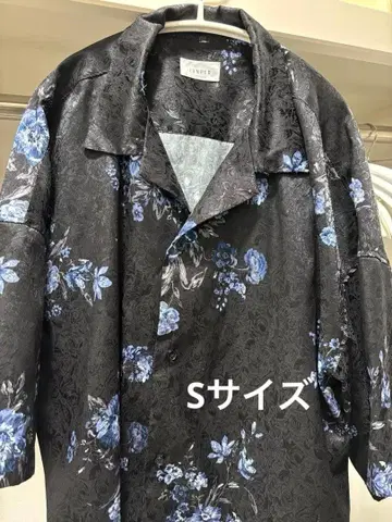 KEI x JUNRed 꽃무늬 반팔 셔츠 블랙 파랑