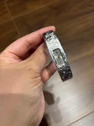 agate 시계