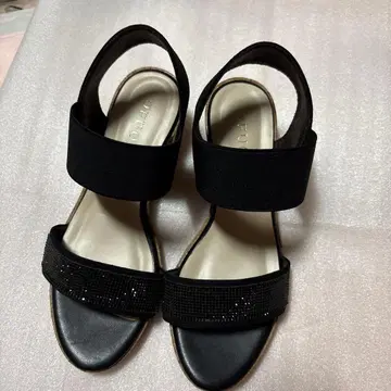 OFUON 블랙 웨지솔 큐빅 샌들 고무밴딩