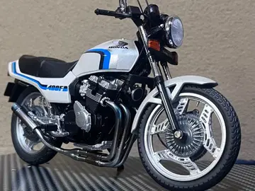 아오시마 HONDA CBX400F 완성품 모형 개조 화이트