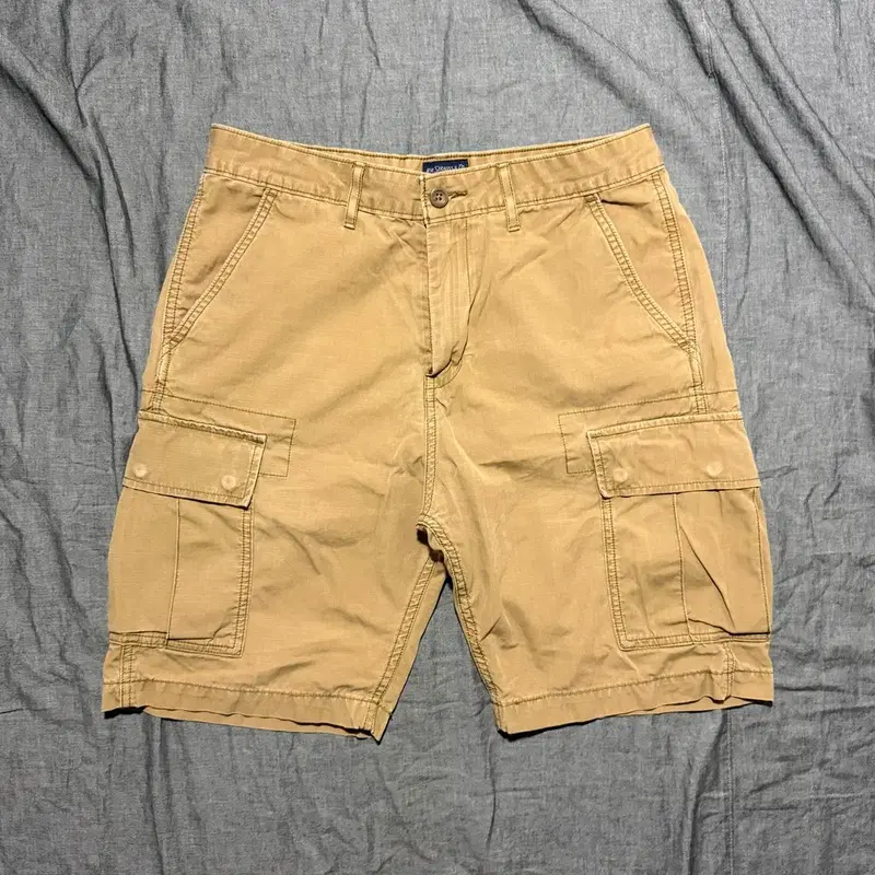 Levis Carrier Cargo Shorts Sz 30