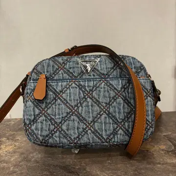 GUESS 데님 숄더백