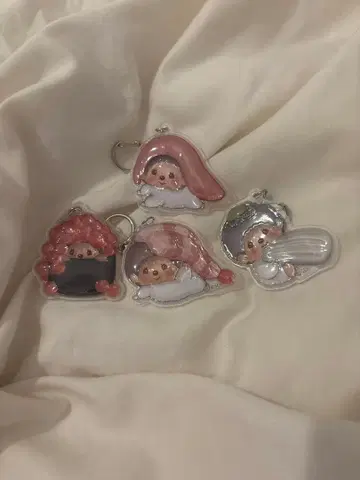 오스시 몬치치 가챠가챠 아크릴 키링 4종 세트