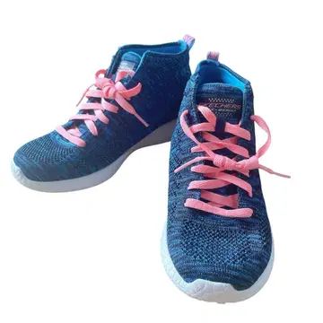 새상품 SKECHERS Air-Cooled MEMORY FOAM 23cm