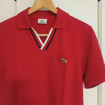 새상품급 LACOSTE 빨간색 피케 셔츠 사이즈 2 라코스테