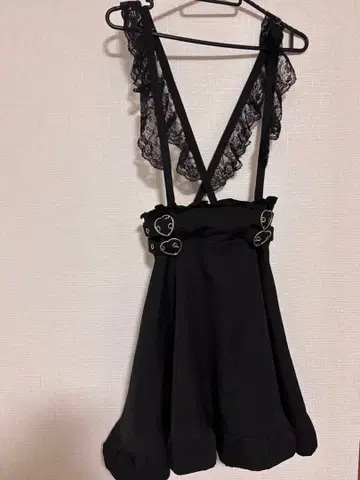 [ MARS ] 마즈 레이스 서스펜더 포함 플레어 스커트 블랙