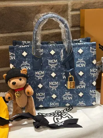 MCM 데님 베어 참 포함 백