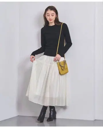 유나이티드 애로우즈 스커트 화이트 새상품급