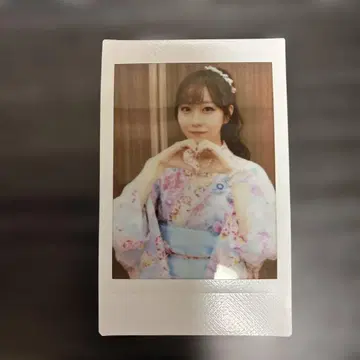 마나카 마나 폴라로이드