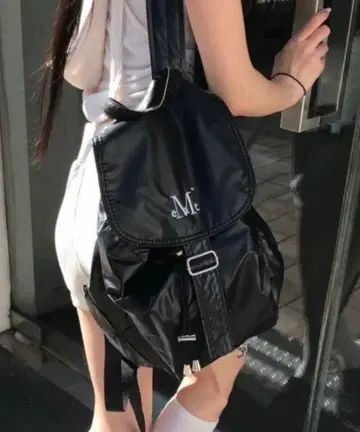 MUCENT 무센트 글로시 미니 백팩