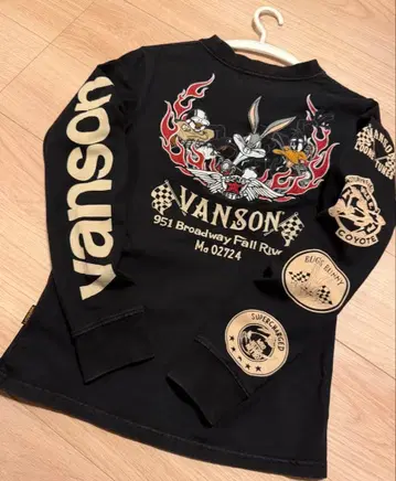 VANSON 반손 루니툰 자수 로고 롱T XS 블랙