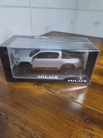 TOYOTA 신형 HILUX 미니카 실버 메탈릭