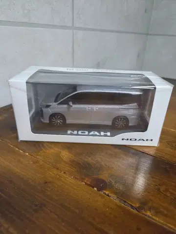 TOYOTA 신형 NOAH 미니카 메탈 스트림 메탈릭