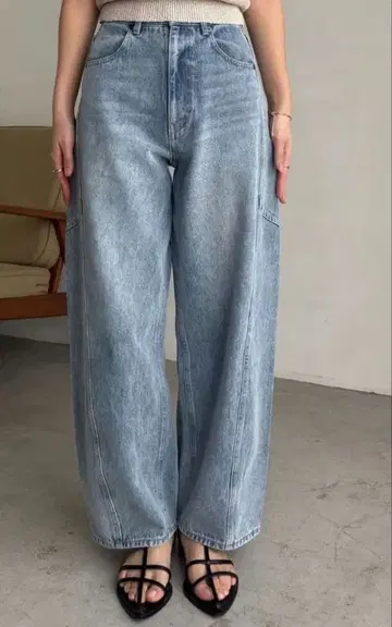 커브 라인 데님 카프리슈 마쥬