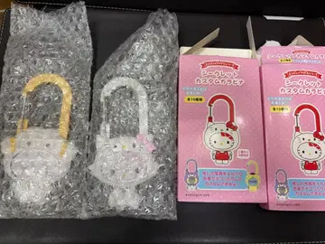 산리오 시크릿 커스텀 카라비너 챠미키티 코기뮨