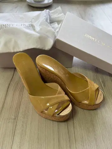 JIMMY CHOO 웨지솔 샌들 베이지