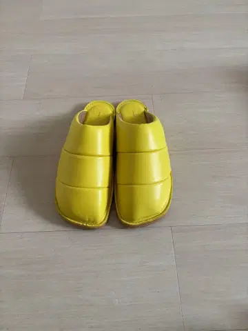 [새상품] DRIES VAN NOTEN 샌들