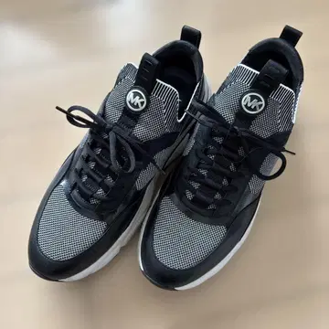 Michael Kors 스니커즈 블랙 화이트11