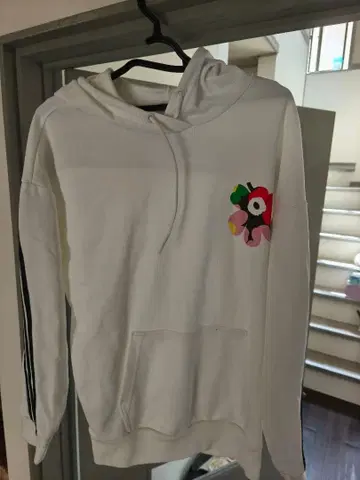 화이트 후드티 adidas 재가격 인하