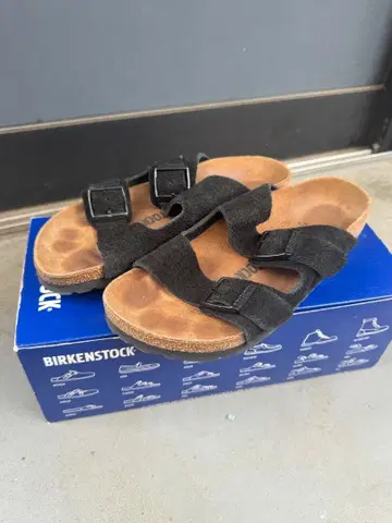 BIRKENSTOCK 샌들 블랙 스웨이드 36