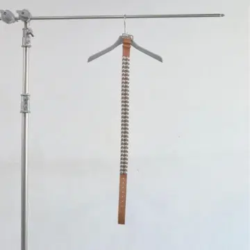 새상품 NVRFRGT 레더 스터드 벨트