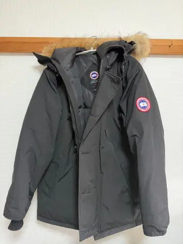 CANADA GOOSE 다운 자켓 M 사이즈
