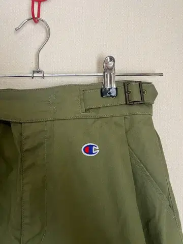 Champion 숏팬츠 올리브 허리 조절 벨트 포함
