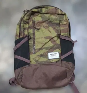 BURTON Durable Goods 백팩 카모 패턴