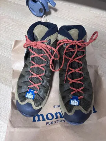 미사용 새상품 mont-bell 마운틴 크루저 400 25.5cm 남성용