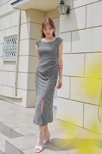 택 포함 새상품 Herlipto 프렌치 시크 깅엄 드레스