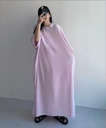 새상품급 wee9s 반팔 스웨트 티 원피스 LONG 핑크