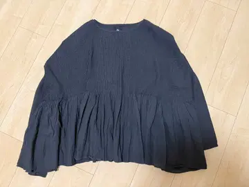 메종드소일 핀턱 풀오버 다크 그레이