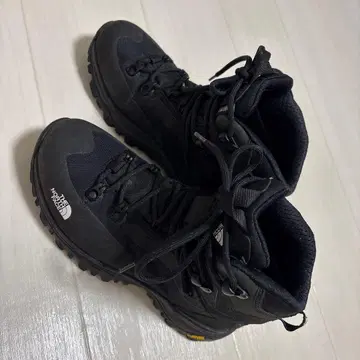THE NORTH FACE 트레킹 슈즈 22.5cm