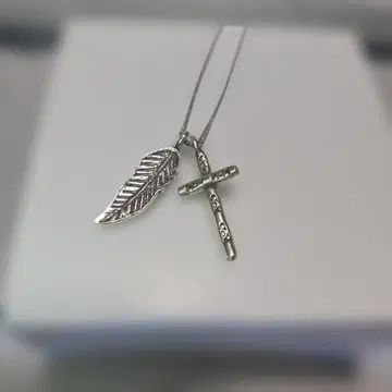 페더 & 크로스 모티브 목걸이 카렌 실버