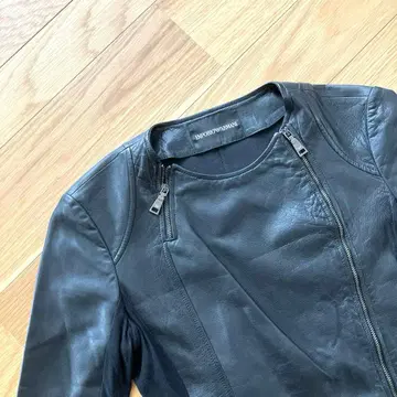 EMPORIO ARMANI 엠포리오 아르마니 가죽 자켓