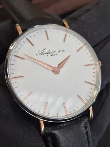 Andrew&co 런던 가죽시계 새상품 41mm