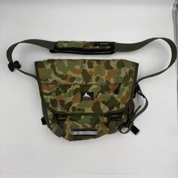 레어 USA제 구 로고 그레고리 헌터 카모 메신저 백