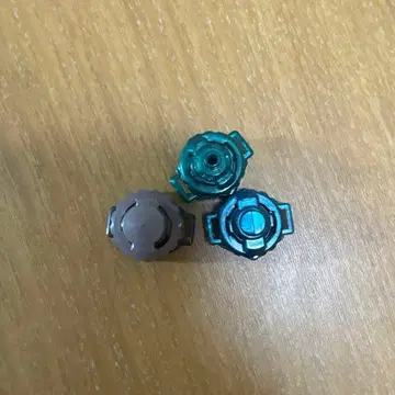 메탈 파이트 블레이드 트랙, 하의 세트