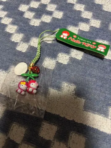 지역 한정 헬로키티 야마가타 한정판 체리 족자 스트랩