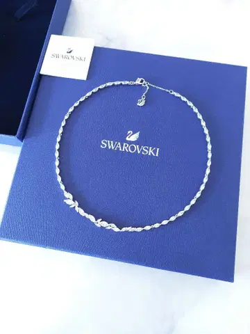 새상품 SWAROVSKI Louison 목걸이 스와로브스키 박스 포함