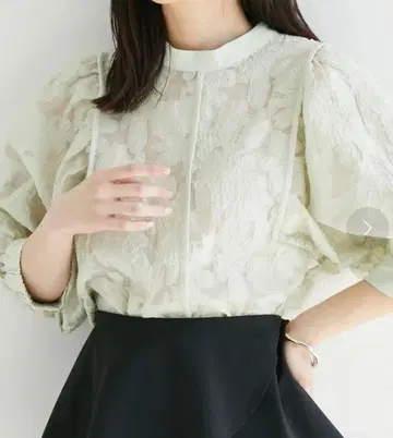 택 포함 새상품 VIS 레이스풍 JQ 파이핑 블라우스 라이트 그린 F