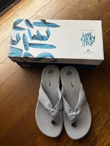 Clarks Cloudsteppers 샌들 비치 샌들 토 샌들